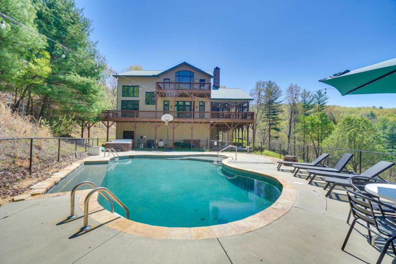 Expansive Home On 16 Acres With Smoky Mountain Views Murphy Kültér fotó